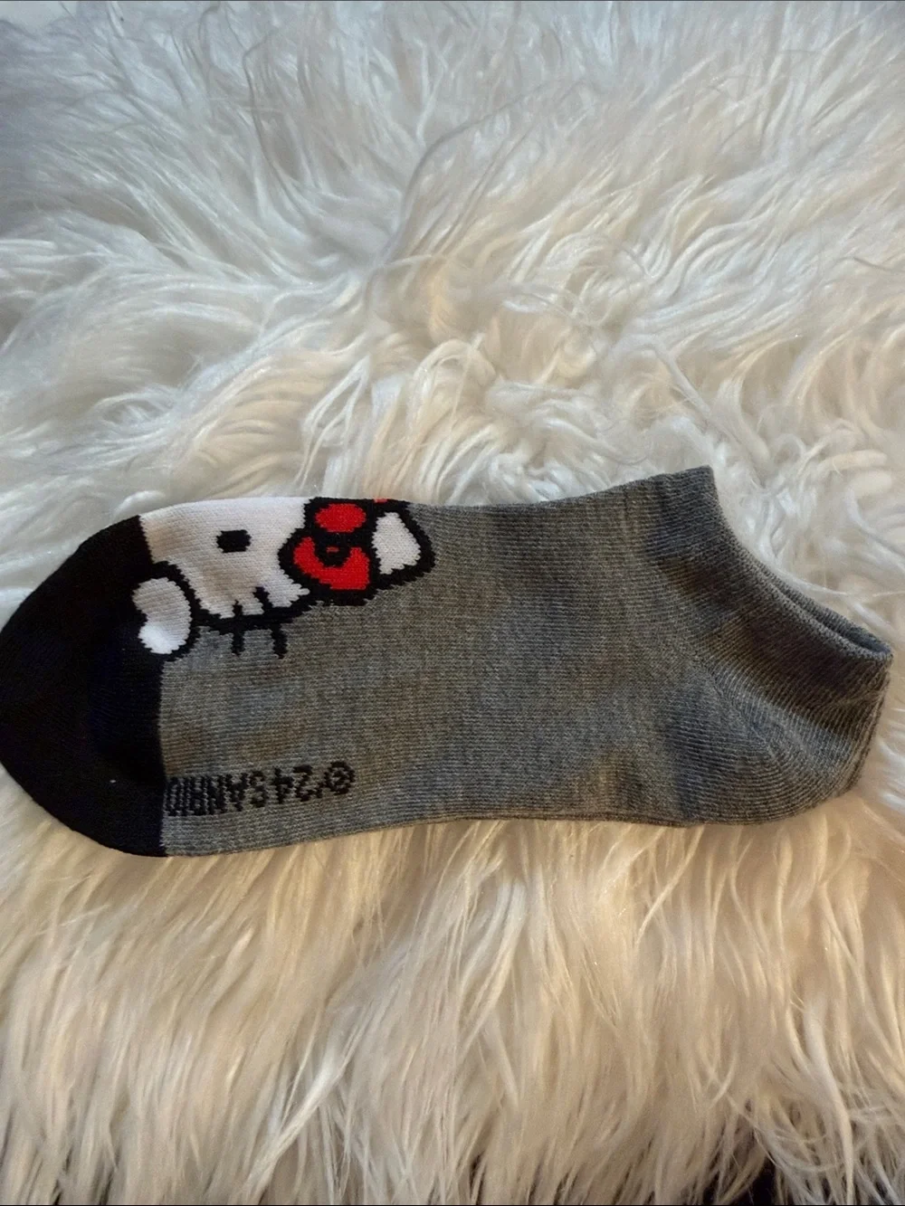 Hello Kitty Gray Ankle Socks with Red Bow and Black Toe